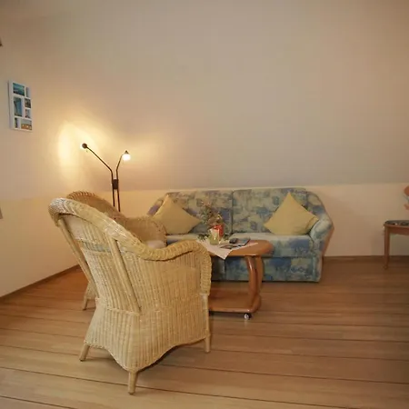 Appartement In Neue Tiefe Mit Terrasse, Garten Und Grill
