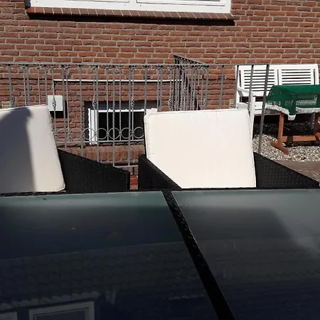 In Neue Tiefe Mit Terrasse, Garten Und Grill Apartamento