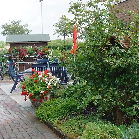 Appartement In Neue Tiefe Mit Terrasse, Garten Und Grill