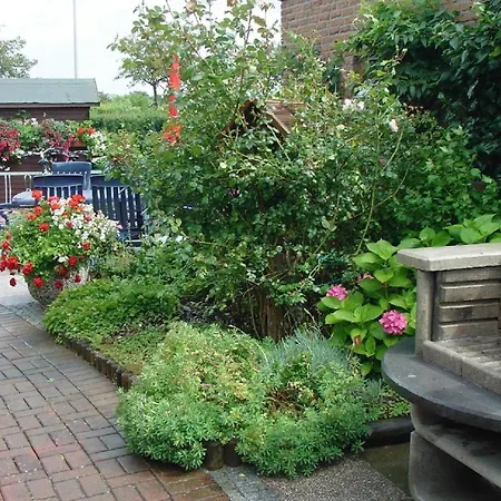 In Neue Tiefe Mit Terrasse, Garten Und Grill Apartamento