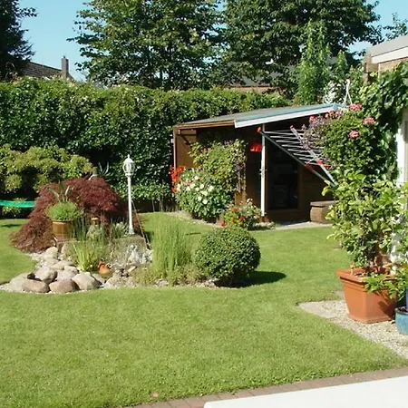In Neue Tiefe Mit Terrasse, Garten Und Grill Apartamento